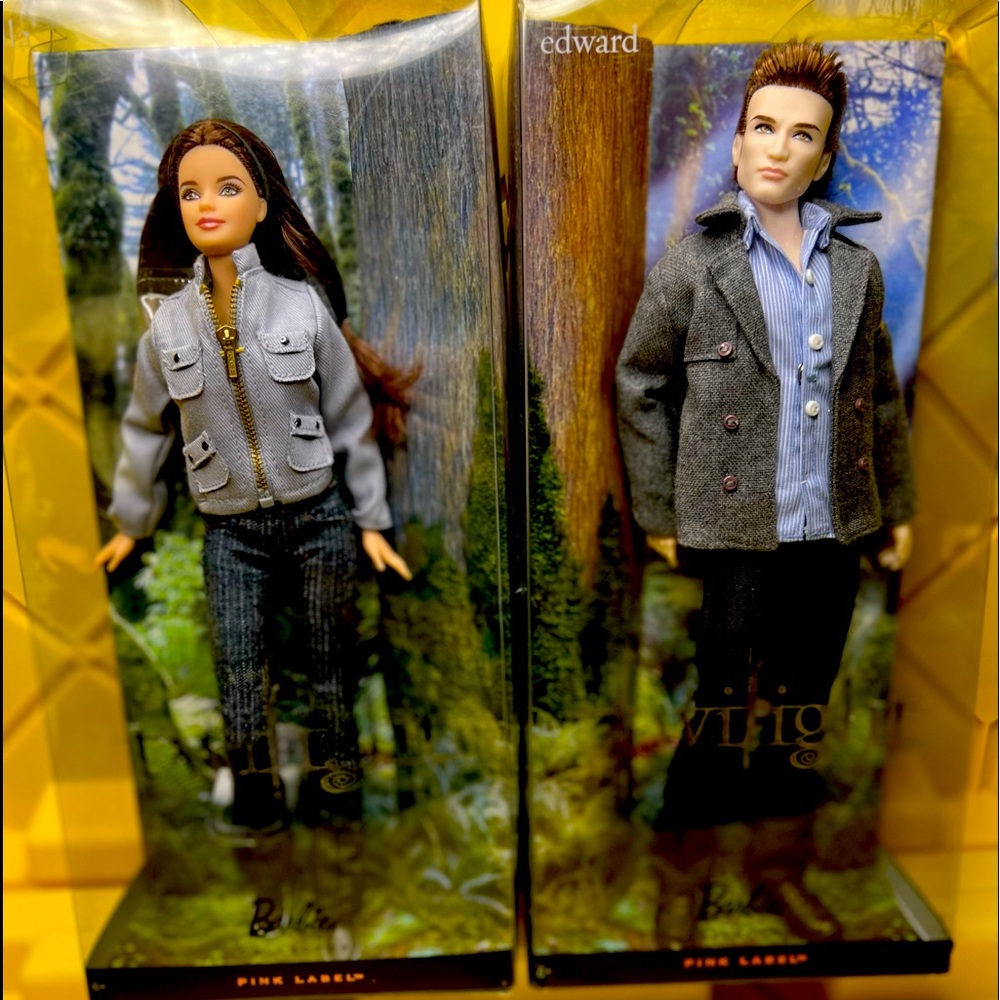 Twilight Edward & Bella Barbies Pink Label